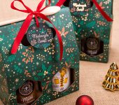 2 miody w kolorowym pudełku na Boże Narodzenie z 1 znakiem zodiaku