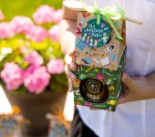 1 miód w kolorowym pudełku na Dzień Nauczyciela