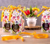 1 miód w kwiatowym pudełku na Dzień Babci i Dziadka