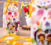 1 miód w kwiatowym pudełku na Dzień Babci i Dziadka z 1 znakiem zodiaku