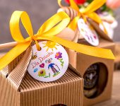 1 miód w kartoniku na Dzień Babci i Dziadka