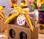 2 miodziki w kartoniku na Dzień Babci i Dziadka