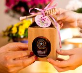 1 miód w kartoniku na Dzień Matki