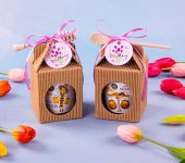 1 miód w kartoniku na Dzień Matki z 1 znakiem zodiaku