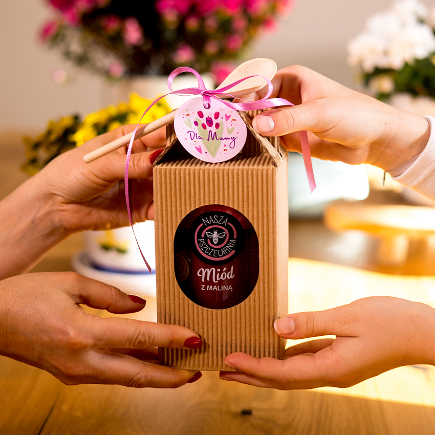 1 duży miód w kartoniku na Dzień Matki