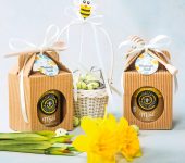 1 miód w kartoniku na Wielkanoc