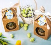 1 miód w kartoniku na Wielkanoc