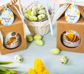 1 miód w kartoniku na Wielkanoc z 1 znakiem zodiaku