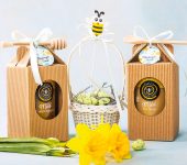 1 duży miód w kartoniku na Wielkanoc