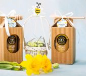 1 duży miód w kartoniku na Wielkanoc