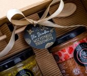 1 duży miód i 2 miodki w pudełku na Dzień Babci lub Dziadka