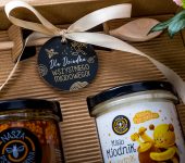 2 miody w pudełku na Dzień Babci lub Dziadka z 1 znakiem zodiaku