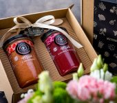 2 duże miody w pudełku na Dzień Babci lub Dziadka