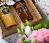 2 duże miody w pudełku na Dzień Babci lub Dziadka