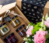 4 miodki w pudełku na Dzień Babci lub Dziadka