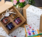 4 miodki w pudełku na Dzień Babci lub Dziadka