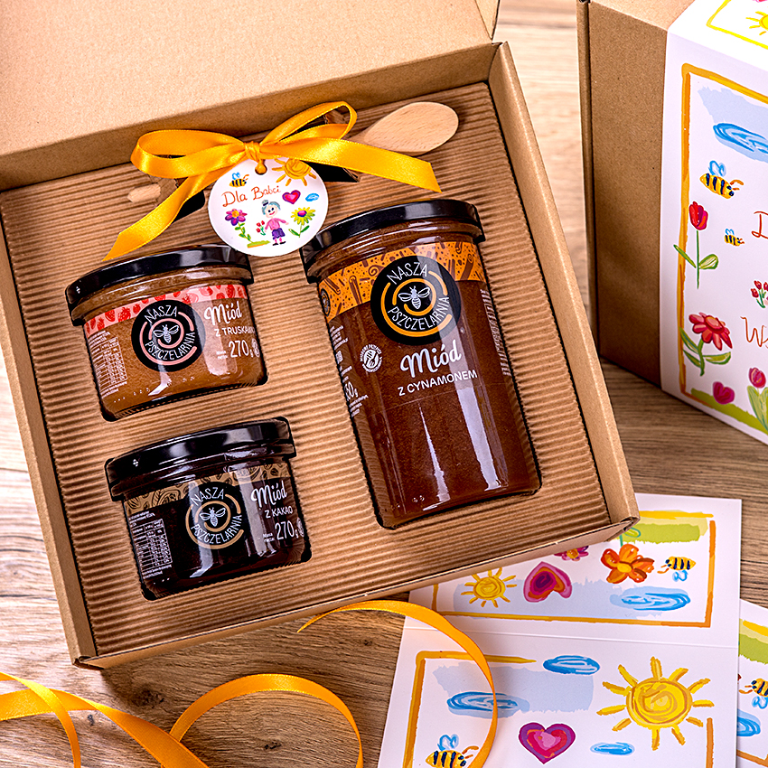 1 duży miód i 2 miodki w pudełku na Dzień Babci i Dziadka