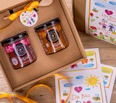 2 miody w pudełku na Dzień Babci i Dziadka