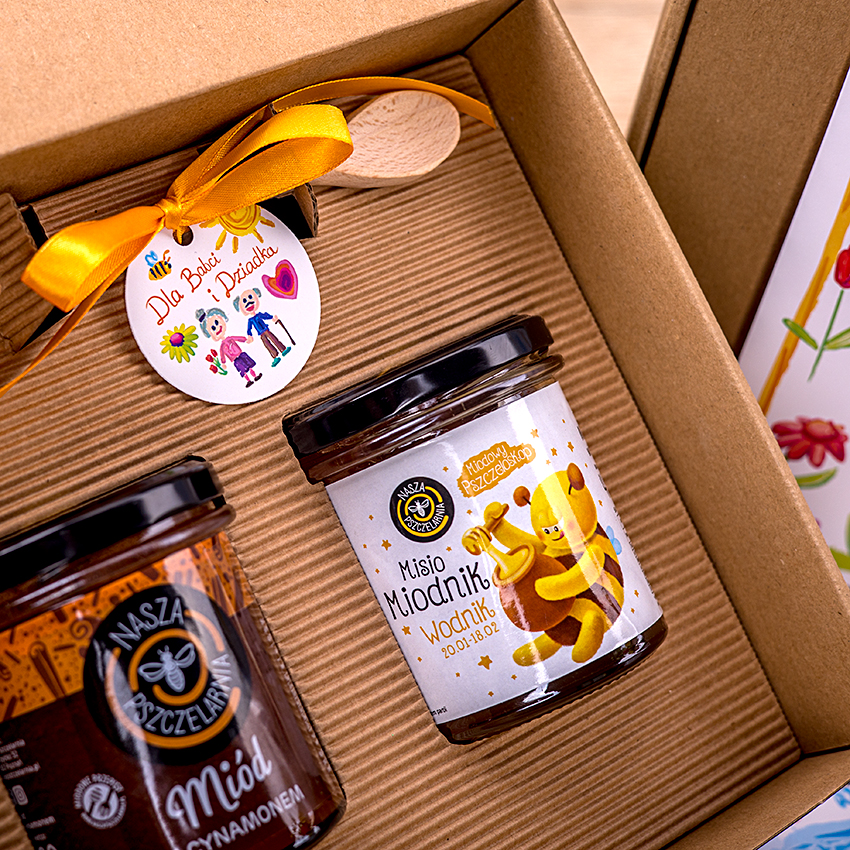 2 miody w pudełku na Dzień Babci i Dziadka z 1 znakiem zodiaku