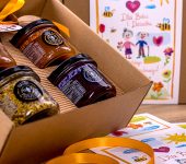 4 miodki w pudełku na Dzień Babci i Dziadka