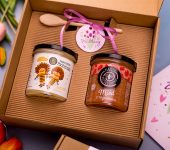 2 miody w pudełku na Dzień Matki z 1 znakiem zodiaku