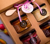 4 miodki w pudełku na Dzień Matki