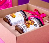 2 miody w pudełku na Walentynki z 2 znakami zodiaku