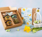 1 duży miód i 2 miodki w pudełku na Wielkanoc