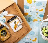 2 miody w pudełku na Wielkanoc z 1 znakiem zodiaku