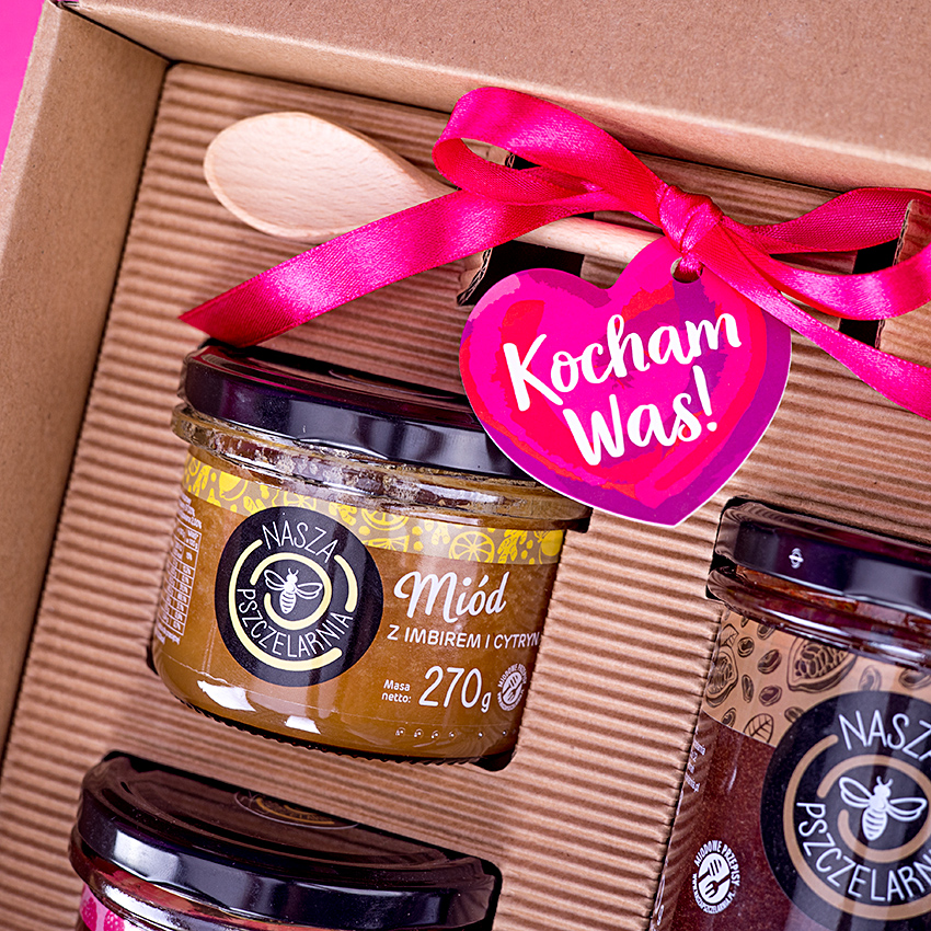 1 duży miód i 2 miodki w pudełku na Walentynki