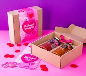 2 duże miody w pudełku na Walentynki