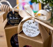 1 miód w kartoniku na Dzień Babci lub Dziadka