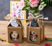 1 miód w kartoniku na Dzień Babci lub Dziadka z 1 znakiem zodiaku