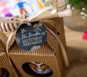 1 miód w kartoniku na Dzień Babci lub Dziadka z 1 znakiem zodiaku