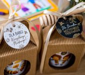 1 miód w kartoniku na Dzień Babci lub Dziadka z 1 znakiem zodiaku