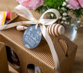 2 miody w kartoniku na Dzień Babci lub Dziadka z 1 znakiem zodiaku