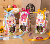 1 miód w kwiatowym pudełku na każdą okazję (3 kolory)