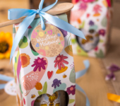 1 miód w w kwiatowym pudełku na każdą okazję z 1 znakiem zodiaku (3 kolory)