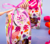 1 miód w kolorowym pudełku na Dzień Matki z 1 znakiem zodiaku