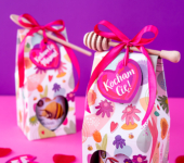 1 miód w kwiatowym pudełku na Walentynki z 1 znakiem zodiaku