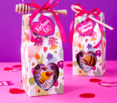 1 miód w kwiatowym pudełku na Walentynki z 1 znakiem zodiaku
