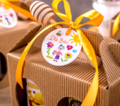 2 miody w kartoniku na Dzień Babci i Dziadka z 1 znakiem zodiaku