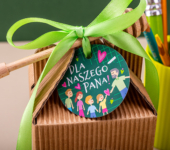 1 miód w kartoniku na Dzień Nauczyciela