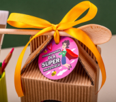 1 duży miód w kartoniku na Dzień Nauczyciela