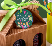 2 miodziki w kartoniku na koniec Roku Szkolnego