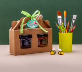 2 miodki w kartoniku na koniec Roku Szkolnego