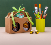 2 miody w kartoniku na Dzień Nauczyciela z 1 znakiem zodiaku