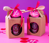 1 miód w kartoniku na Walentynki