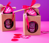 1 miód w kartoniku na Walentynki