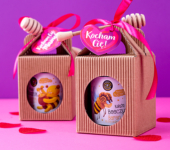 1 miód w kartoniku na Walentynki z 1 znakiem zodiaku